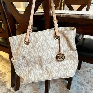 Michael Kors purse